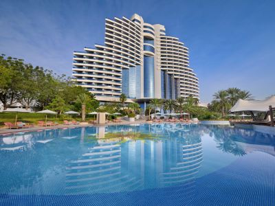 Le Méridien Al Aqah Beach Resort