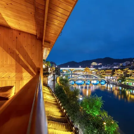Yunshang 180 ° panoramic intelligent Jiang Jing Mei Su (Fenghuang Ancient City Tuojiang Branch)