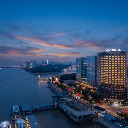 Wuhan MOG River View Hotel (Hankou Jiangtan Jianghan Road Pedestrian Street Branch)