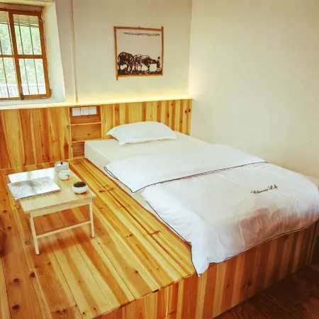 Amis Family Featured Tulou Homestay (Chuxi Tulou Scenic Area Branch)