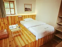 Longyan Amis Family Featured Tulou Homestay (Chuxi Tulou Scenic Area Branch) - صديق للحيوانات الاليفة