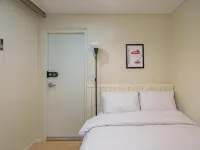 WAYHOME Hotels near Mario Outlet