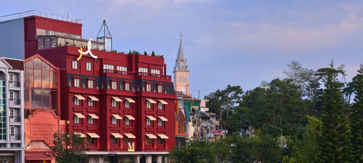 M Village Premier Hotel Xuan Huong Lakeside, a brand of Modern Village Lifestyle โรงแรมในด่าหลัต