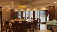Ramada Encore Hotel - breakfast