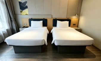 Homeinn Selected Hotel (Chifeng Railway Station Songshan Wanda Plaza)