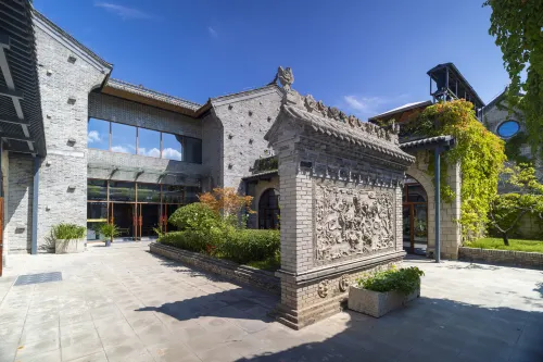 Qianshi Hostel - piscina