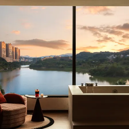 An Lauan Anlan · Nanhu Xu Infinity Pool Lakeview Boutique Stay (Panzhou Nanhu Park)