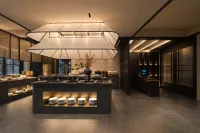 Yunqiao Hotel (Shuangqiao Valley Scenic Area) - parking