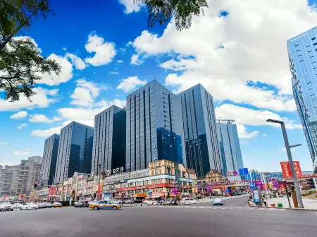 Chunju Hotels (LUZHOU MICX City) Отели рядом с достопримечательностью «Zhangba Guiyuan Forest»