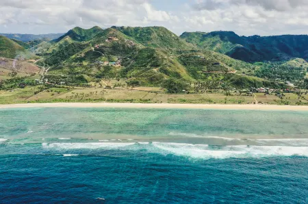 Tampah Hills Отели рядом с достопримечательностью «Mawun Beach»