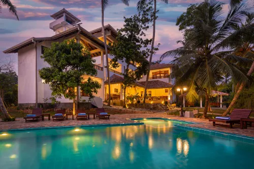 Serenity Boutique - Unawatuna Hotels in Galle