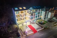 Luanchuan Zhuyuxuan Homestay (Laojunshan Zhongling Cableway Branch)