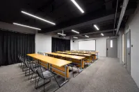 Guoshi Hotel (Dalian Donggang Business District Harbour Plaza Subway Station) - Business