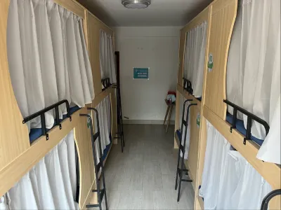 Prodigal Youth Hostel (Splashing Square)