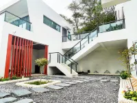 Shanye Shanye Homestay (Lishui Tianshang Wangcheng Scenic Area) Hotel di Yishui County