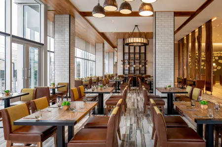 Hyatt Regency Portland Отели рядом с достопримечательностью «Travel Portland Visitor Information Center»