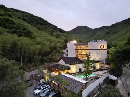 Moganshan Binlincheng Designer Homestay Отели рядом с достопримечательностью «Yuanxiangxiaozhen Sceneic Area»