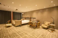 Yishiyijia Hotel (Locomotive Stadium)