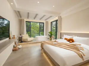 Floral Hotel · Lushan Yue Yao Homestay (Lushan Mountain XiaoTianchi Branch)