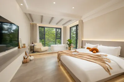 Floral Hotel · Lushan Yue Yao Hotel (Lushan Mountain XiaoTianchi Branch) Hotels in Lushan City