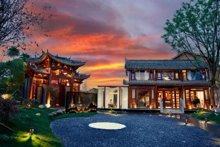 Yun Shang Yi Ju Spring Resort Отели рядом с достопримечательностью «Qiubei Puzhehei Wetland Park»