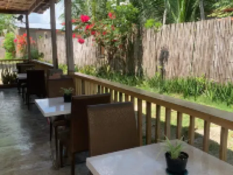 The Backyard Inn Hoteles en Moalboal