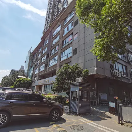 Hangzhou JZ Youth Hostel (West Lake Wulin Square Baoshan Bridge Metro Station Branch)