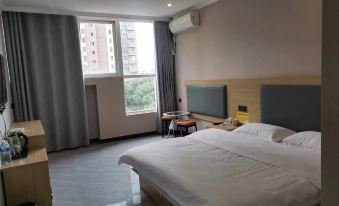 Lanyun Tiancheng Hotel ((Dazhaoshan National Forest Park International E-commerce Industrial Park))