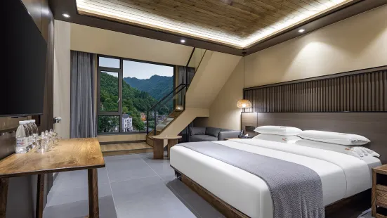 Shennongjia Xixuantang Homestay (Muyuzhen Shennongtan Scenic Area Branch)