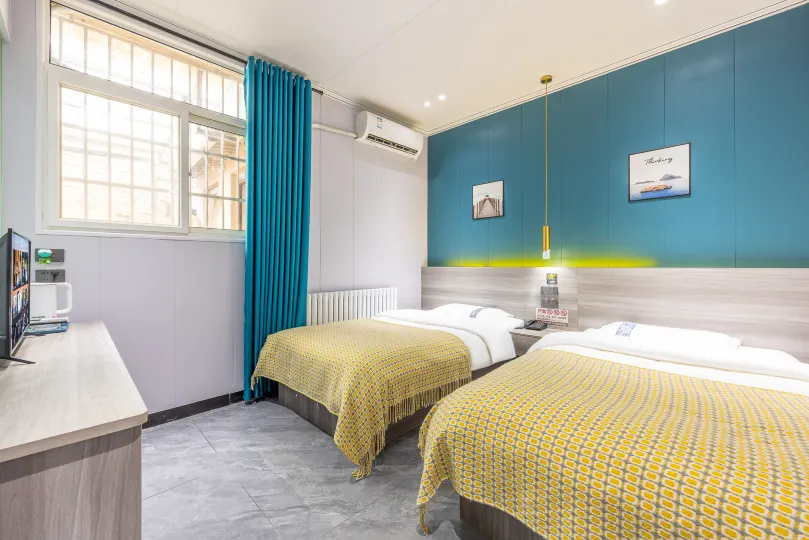Yixin Business Hotel