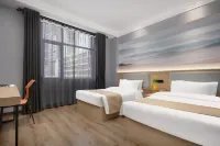 TOWO Shangpin Hotel (Changsha Railway Station Amiring Subway Station)