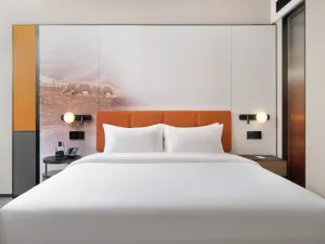 Hampton by Hilton Alxa