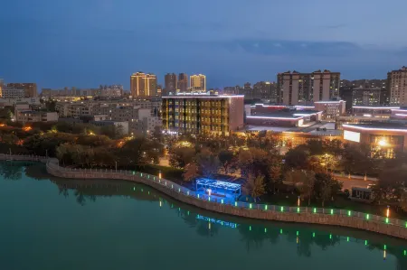 Bole Xihai Lijing Hotel Отели рядом с достопримечательностью «Bortala Polytechnic»