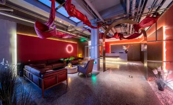 Lishui Chuzhou Fucheng Qijing Cloud Art Hotel