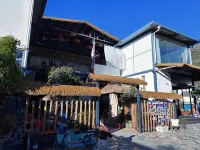 Eryuan Shijia Courtyard Homestay - ที่มีบาร์