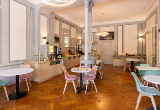 호텔 아리아 니스 로비