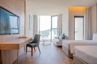 A La Carte Ha Long Bay Residence Các khách sạn gần Cửa Hàng Tạp Hóa Nguyễn Thị Nhị