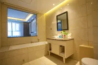 Aksu Nguyen Hotel Hotels near Populus Park