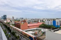 曼谷素坤逸安凡尼飯店 Wat Mahabut （Mae Nak, Phra Khanong）附近的飯店