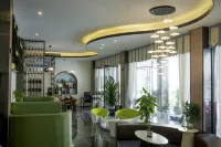 Cloud House Yunjuan Huashe Manor Homestay (Beihai Yintan International Passenger Port Branch)