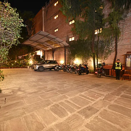 Hotel Nirvana Garden