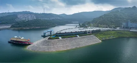 Junzhou Hotel Отели в г. Даньцзянкоу