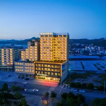 Vienna International Hotel(Binjiang road Road Branch Lipu city) Отели в г. Липу