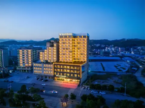 Vienna International Hotel(Binjiang road Road Branch Lipu city)