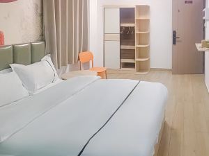 Xinyi Business Apartment