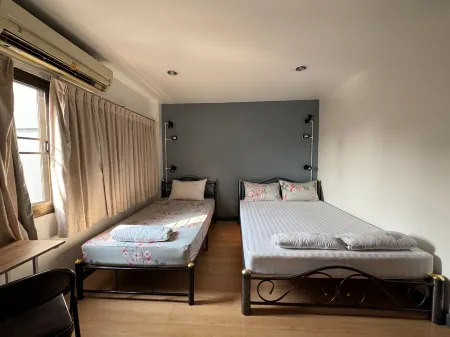 BaanSu Hostel