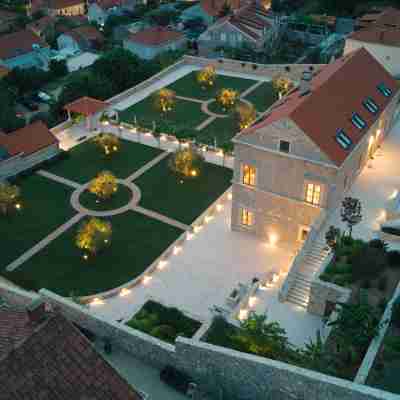 Palace Natali Hotel Exterior