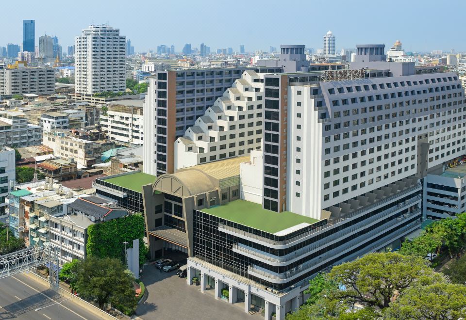 3. 더 트윈 타워스..