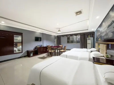 Fuhao Business Apartment (Zhongshan Henglan Huamao Commercial Street)
