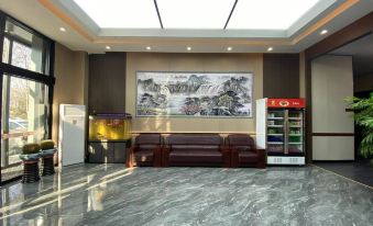 Home Inn Huaxuan Select Hotel (International Leather City Wanda Plaza Branch)